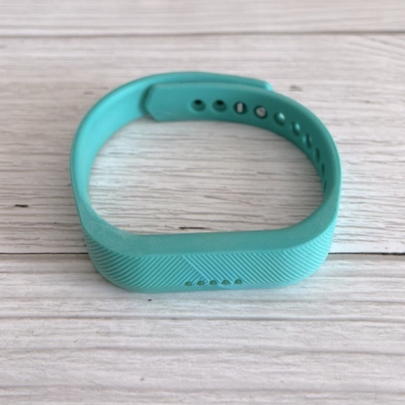 4 Fitbit Flex2 Wristbands - Size Small - Picture 4 of 8
